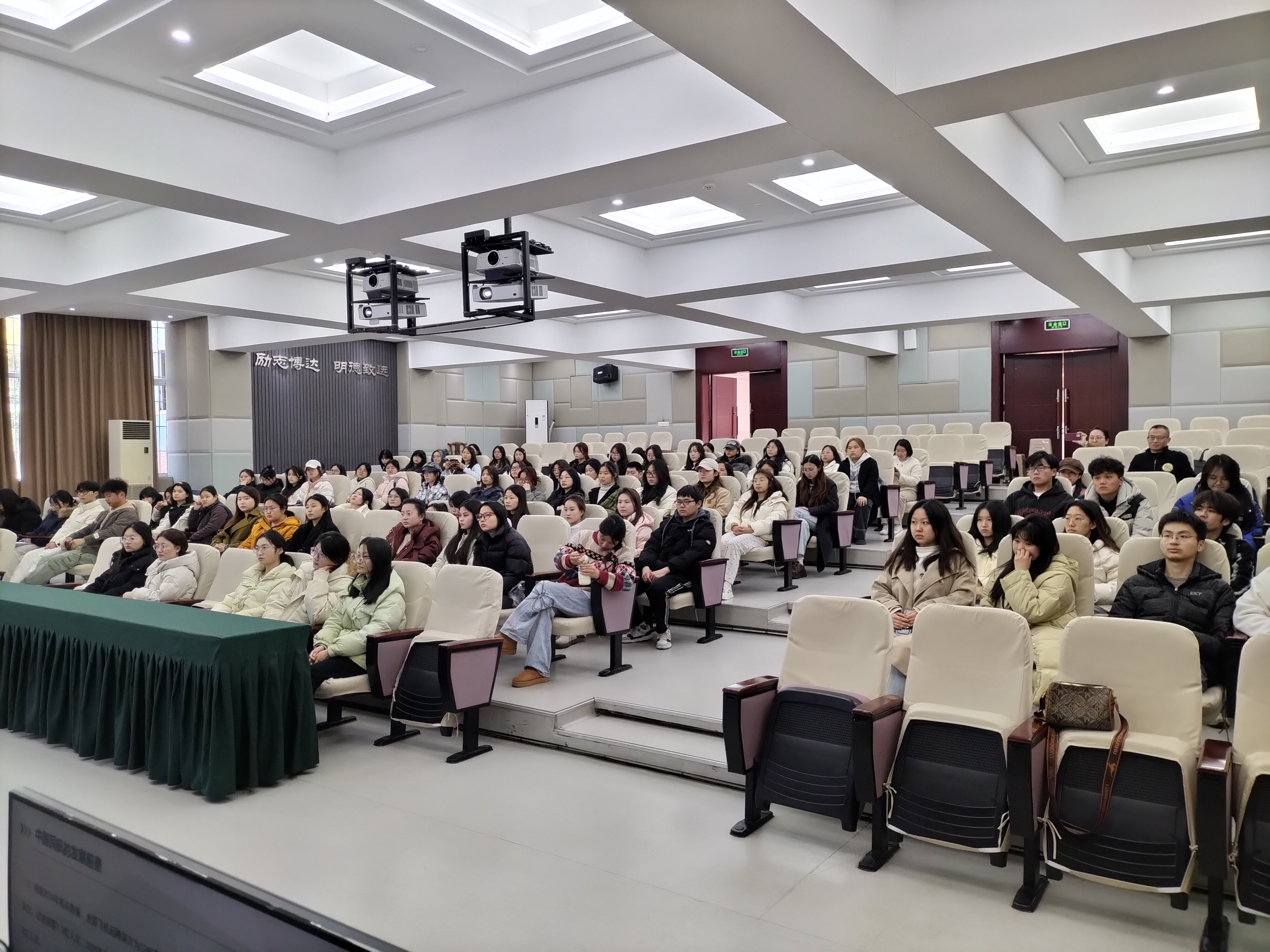 kgvZ_1742525912346094343.jpg kgvZ_1742525912346094343.jpg